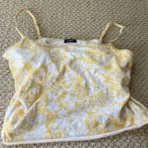 Women’s floral pale yellow and white tank with built in bra size S